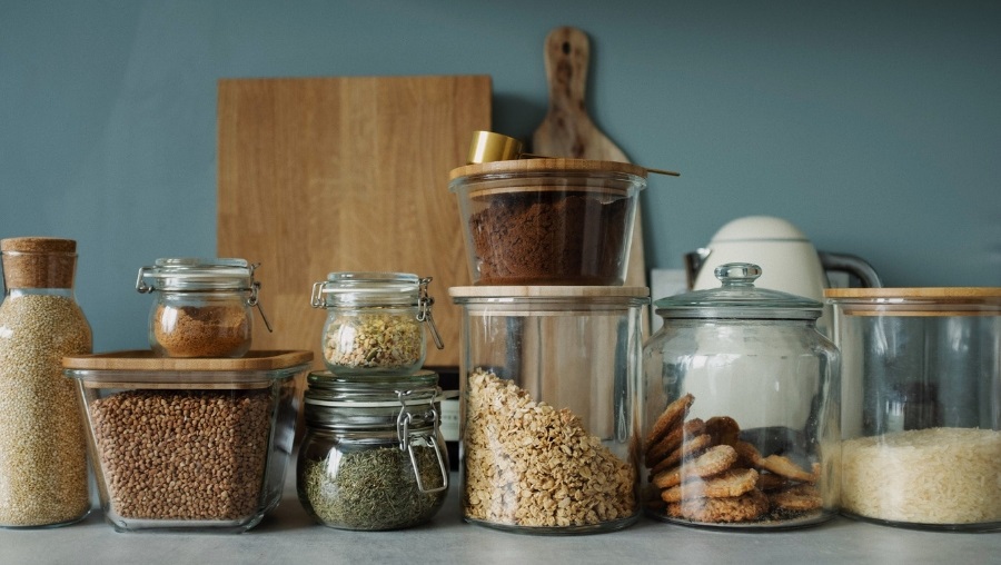 Come organizzare la dispensa? Consigli per una cucina sempre in ordine