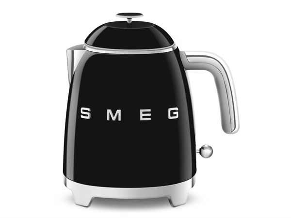 SMEG Mini bollitore nero anni '50 smeg 1400w