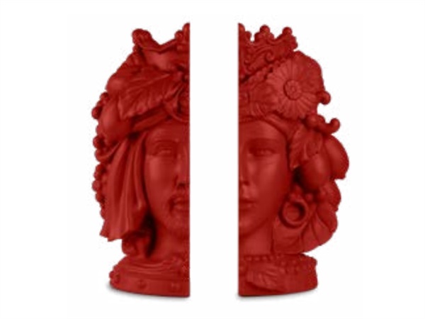 BACI MILANO Baci Milano - Teste matte - Reggilibro coppia in poliresina rosso, H 25,5 cm
