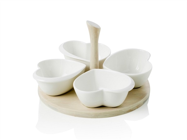 ANTIPASTIERA QUADRIFOGLIOCUORI IN PORCELLANA BIANCA CON SUPPORTO IN BAMBOO NATURALE BRANDANI