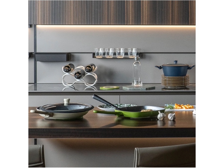 FRATELLI GUZZINI S.P.A. Cook&color, bistecchiera 28x28 cm, nero