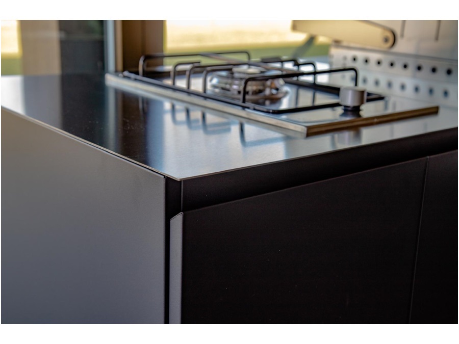 FLAMINIA OUTDOOR Cucina economica da esterno, ral 7016, con bbq 4 fuochi e fornello laterale