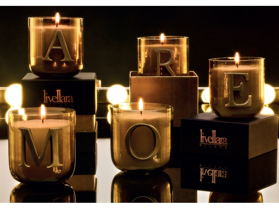 Livellara s.r.l. letter candle livellara - candela in bicchiere di vetro  con lettera dell'alfabeto ottonata