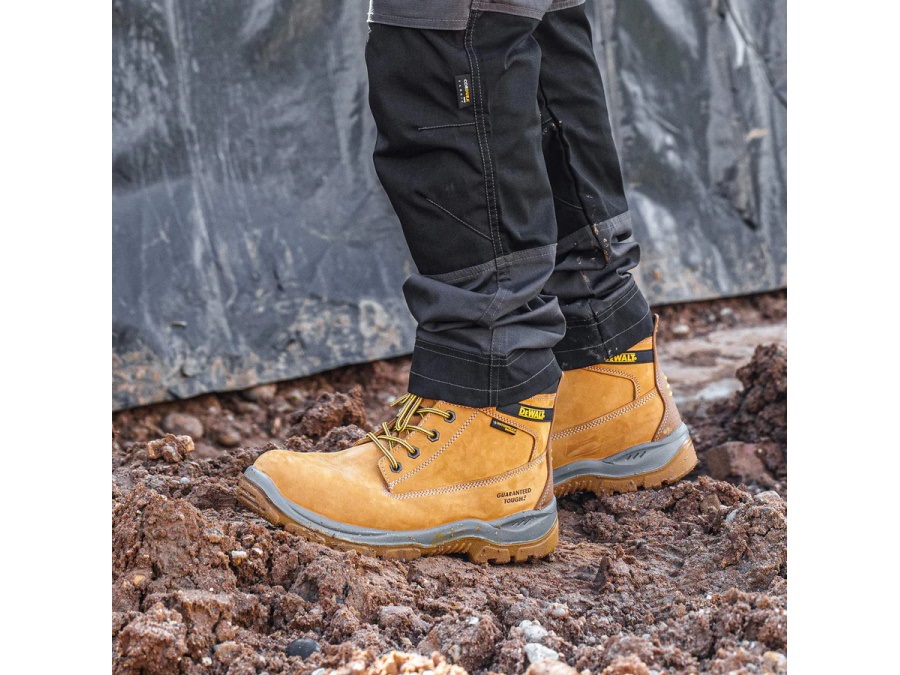 DEWALT scarponi antinfortunistici Titanium impermeabili, con punta in acciaio