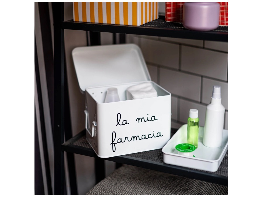 SIMPLE DAY LIVING & LIFESTYLE Scatola in acciaio verniciato La mia farmacia - 22x16x16 cm