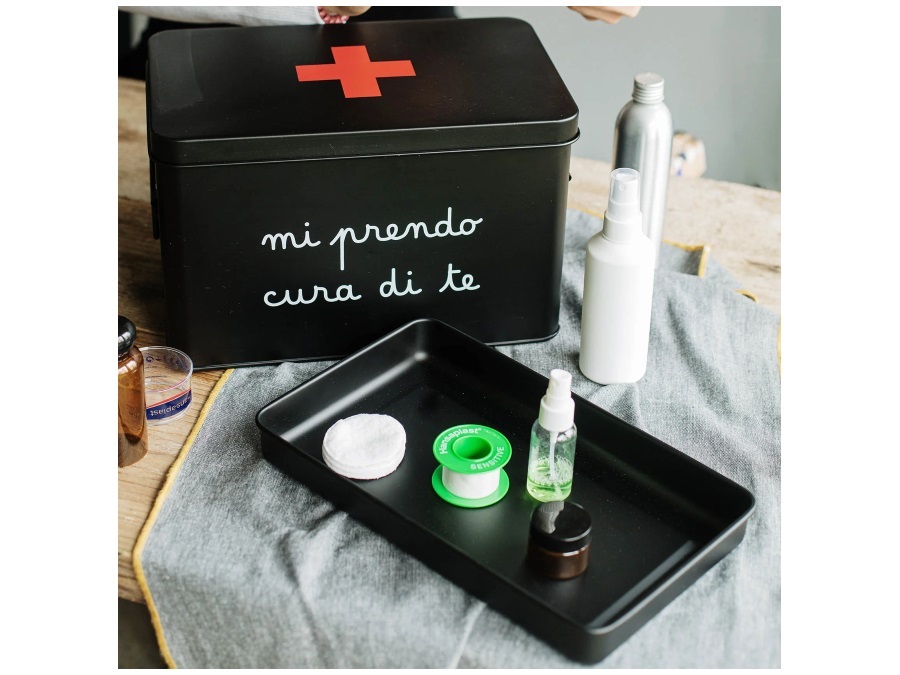 SIMPLE DAY LIVING & LIFESTYLE Scatola in acciaio verniciato Mi prendo cura di te - 32x19x20 cm